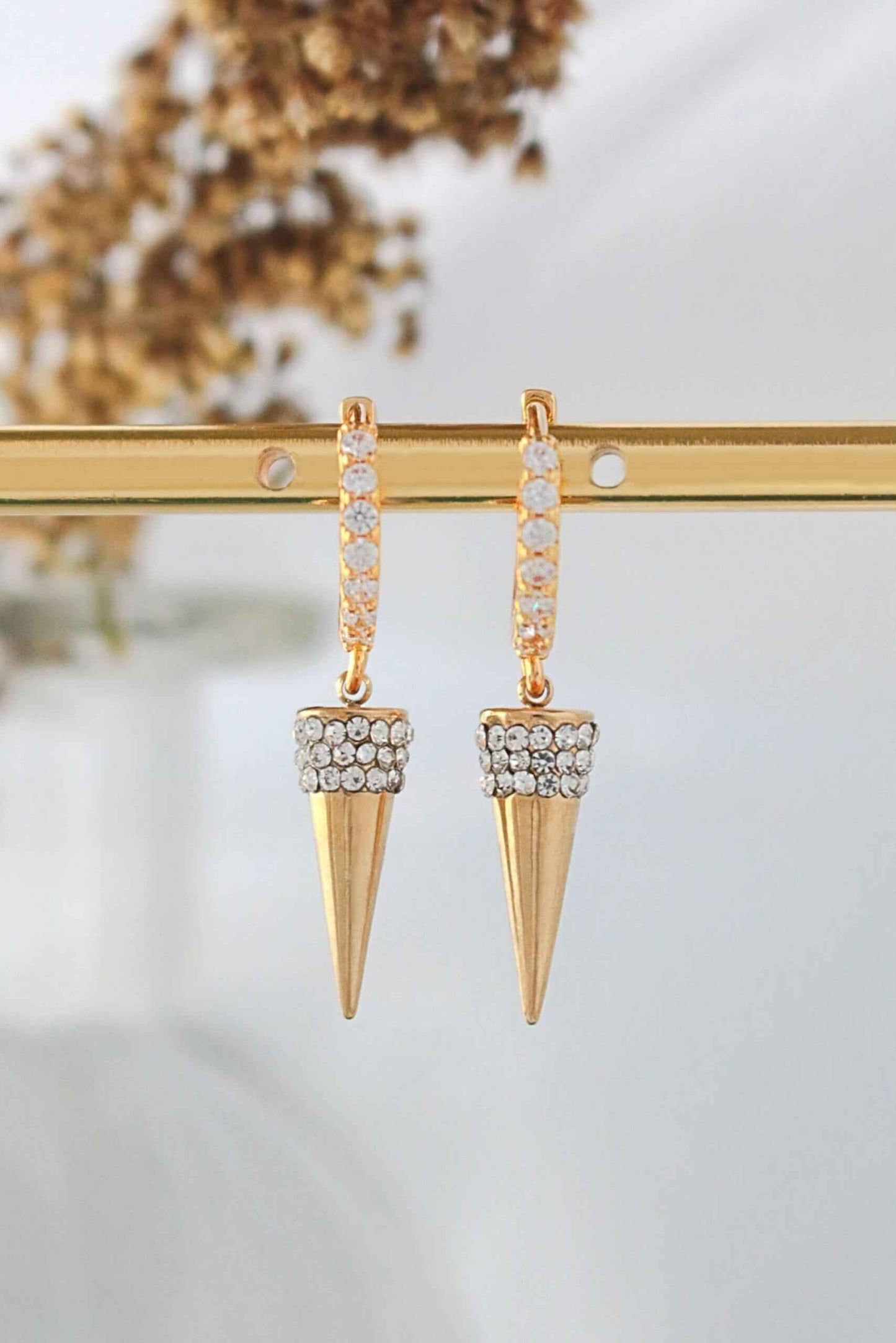 24-Karaatin Cubic Zirconia Piikkikorvakorut - Divine Dulcet - Porokoru