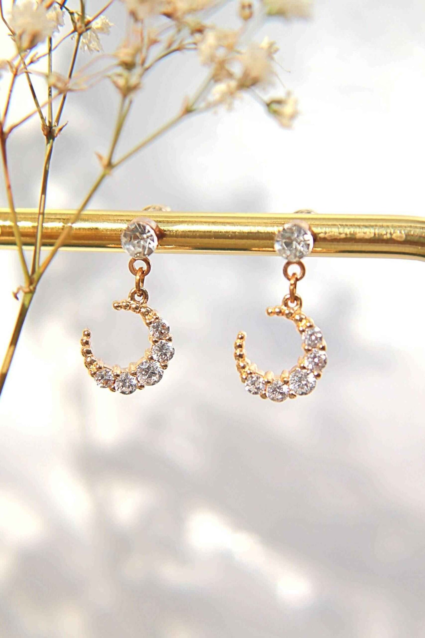 24-Karaatin Kullatut Cubic Zirconia Kuukorvakorut - Divine Dulcet - Porokoru