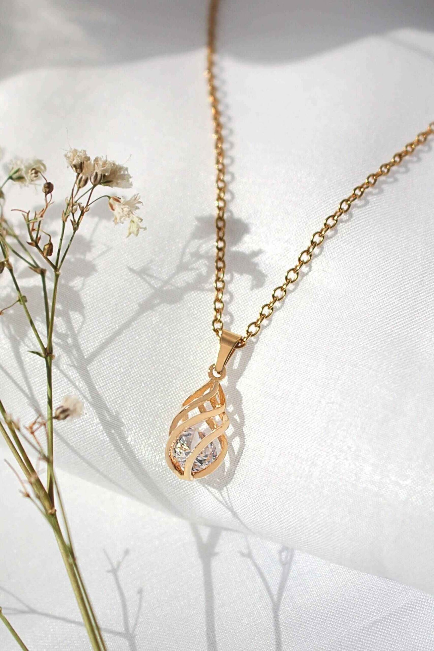 24-Karaatin Kullattu Cubic Zirconia Pisarakaulakoru Divine Dulcet - Porokoru