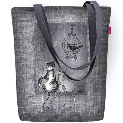 Istuvat kissat ja korppi lintuhäkissä shopperbag. www.porokoru.com