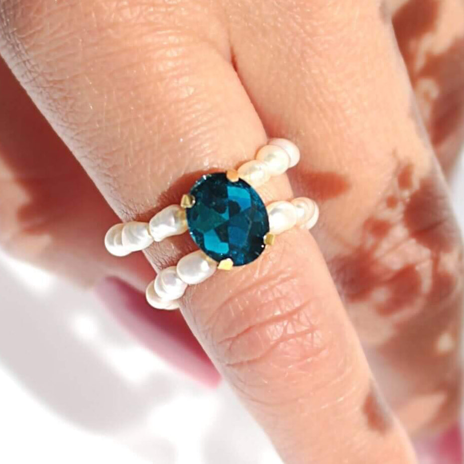 Sinisen Sävyisiä Makenvedenhelmisormuksia Divine Dulcet