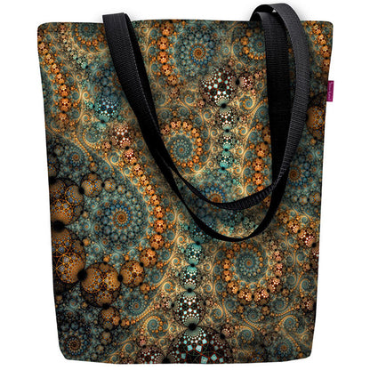 Hypnotic on hypnoottinen Bertonin kestävä shopper. Väritys menee mustasta, ruskeaan ja beigeen. Hypnoottiset kuviot seikkailee ympäri olkalaukkua.