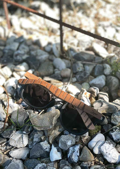 Pähkinäpuiset Kaiverretut Polarisoidut Aurinkolasit - Eyewood Untamed - Zerpico