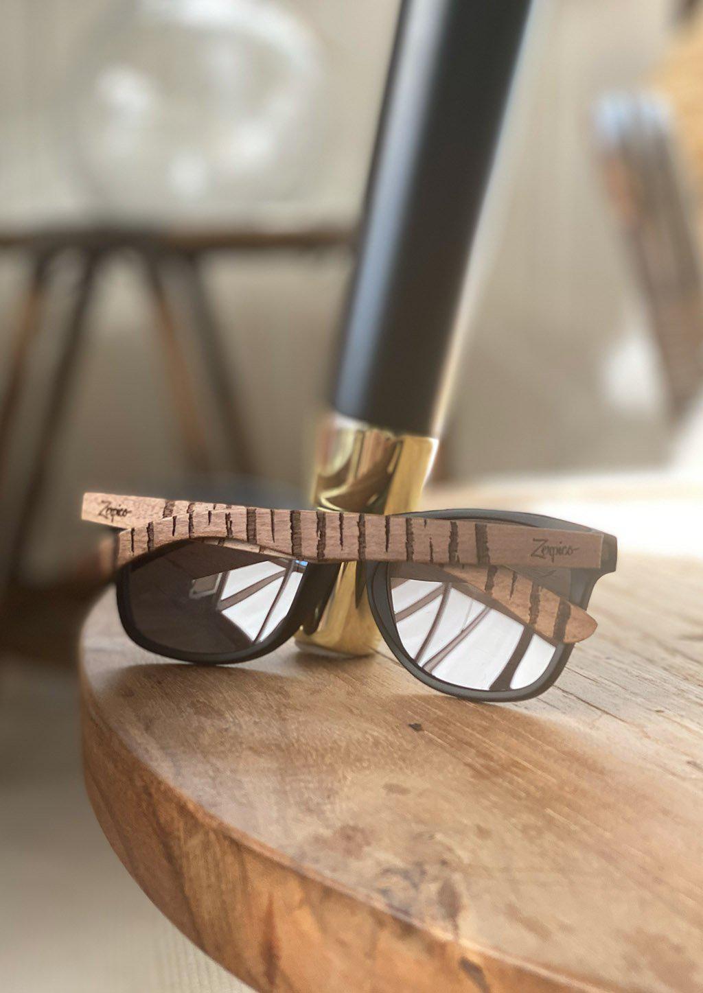 Pähkinäpuiset Kaiverretut Polarisoidut Aurinkolasit - Eyewood Untamed - Zerpico