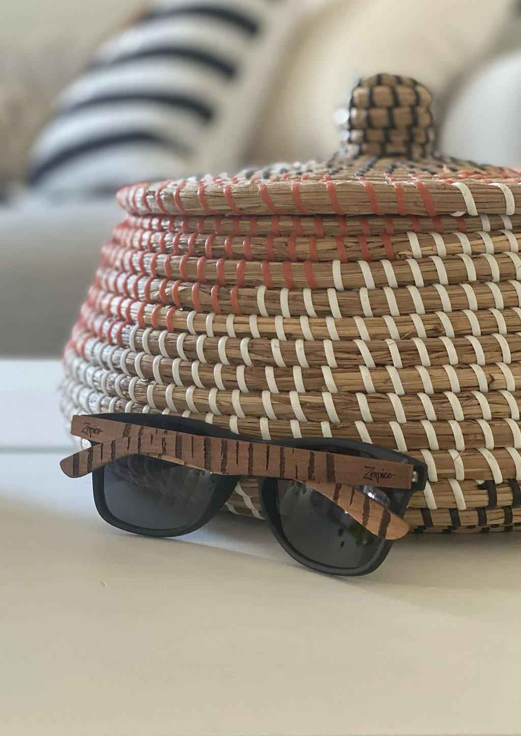 Pähkinäpuiset Kaiverretut Polarisoidut Aurinkolasit - Eyewood Untamed - Zerpico