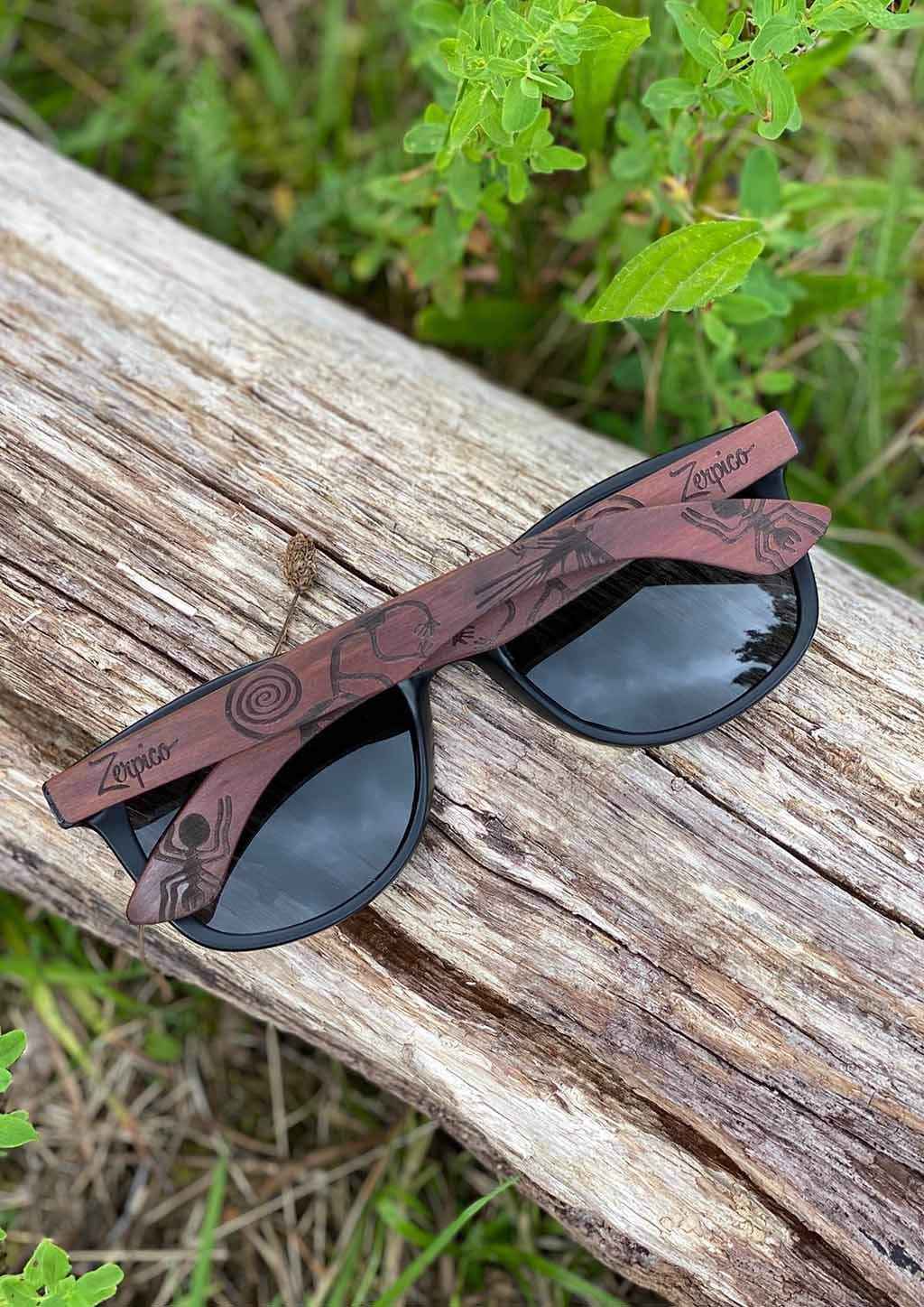Pähkinäpuiset Kaiverretut Polarisoidut Aurinkolasit - Eyewood Native - Zerpico