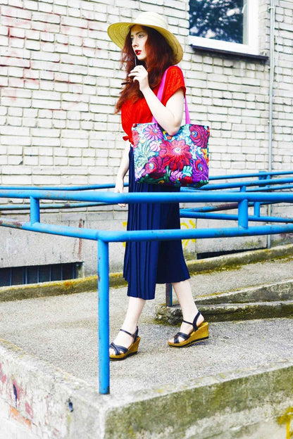Amelia Shoulder Bag In Canvas Holiday Line Bertoni