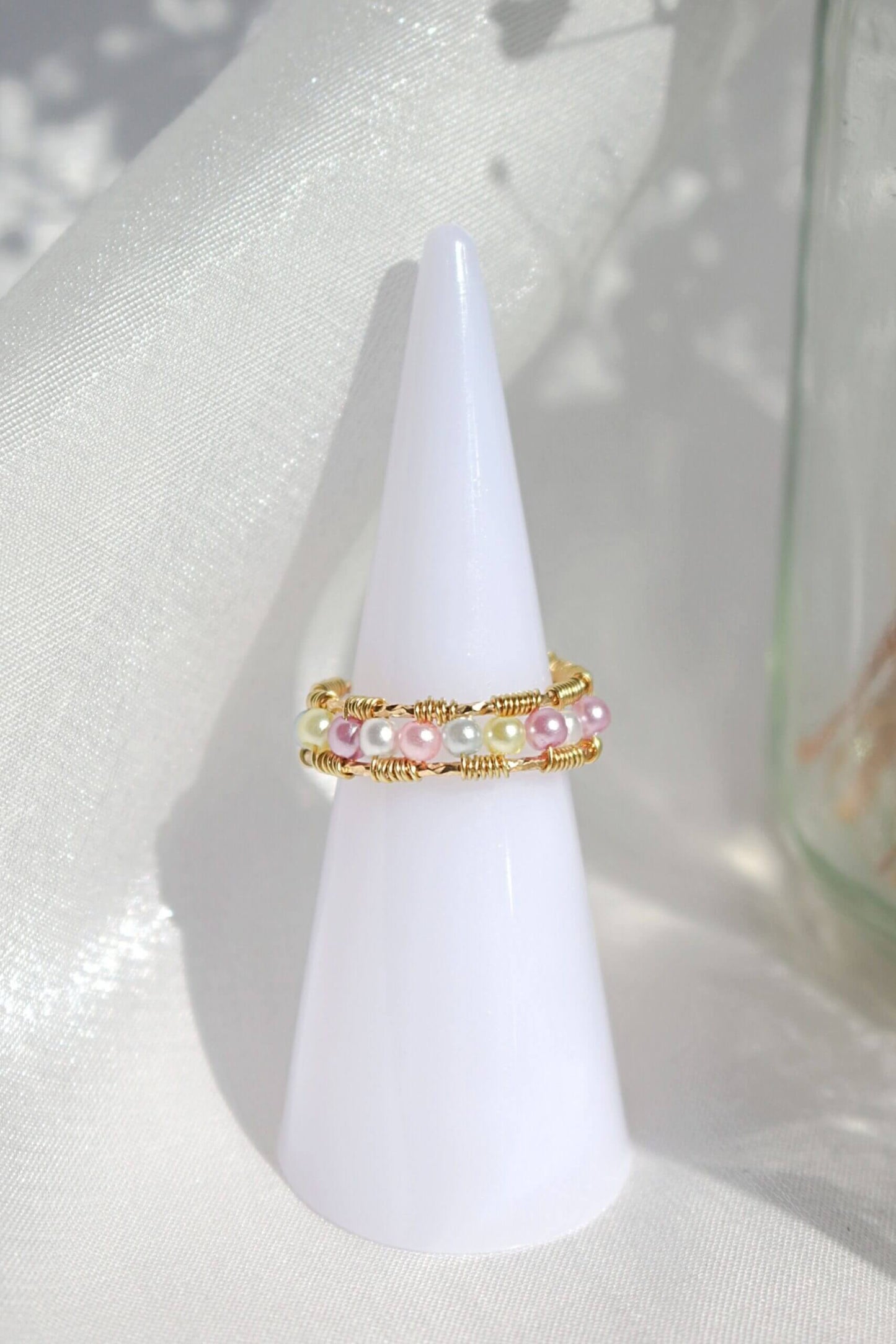 18K pastellfärgad handgjord regnbågsring - Divine Dulcet